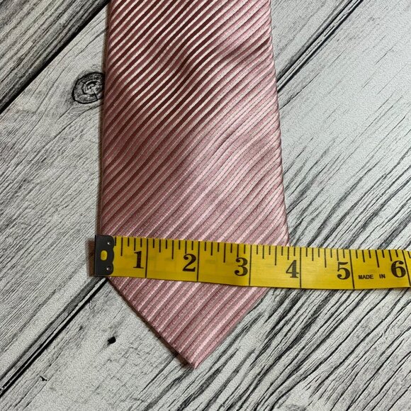 Donald J. Trump Signature Collection 100% Silk Neck Tie - Picture 5 of 6